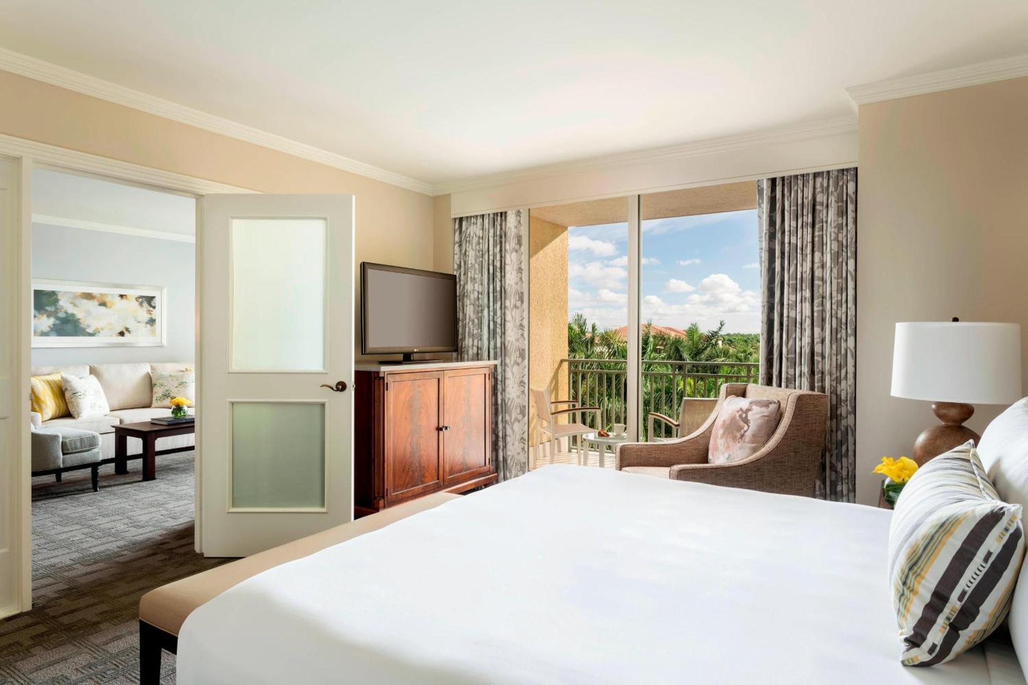 เดอะ ริตซ์ -คาร์ลตัน กอล์ฟ รีสอร์ต เนเปิลส์ Hotel ภายนอก รูปภาพ